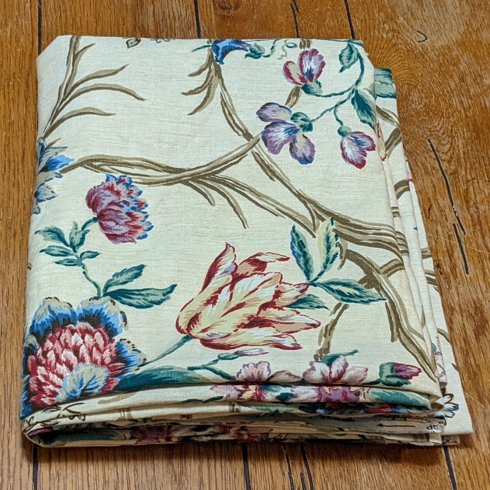 *SOLD* Vtg fabric Ramm 'Alfriston' 4yds. New w/ samples! - Picture 9 of 9